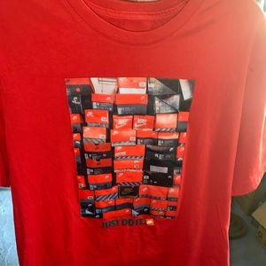 Nike Vintage Shoe Box Graphic Red T-Shirt Size L